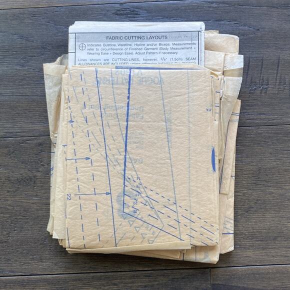 VOGUE PATTERN V1602 Paco Peralata Misses Top And Skirt UNCUT Size 14-22 - Picture 6 of 6